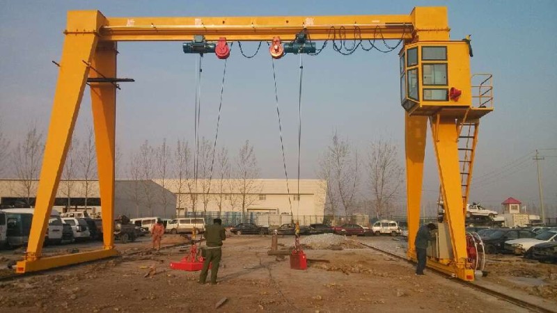 MHE�� 늄Ӻ��J�����Tʽ���ؙC(j��) MHE type electric hoist single girder gantry crane